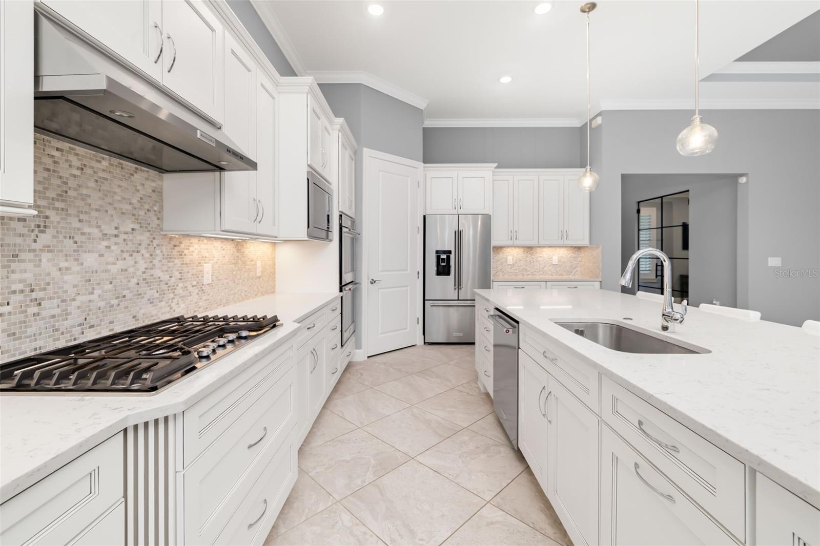 825 SEASCAPE PL, SARASOTA, FL, 34240