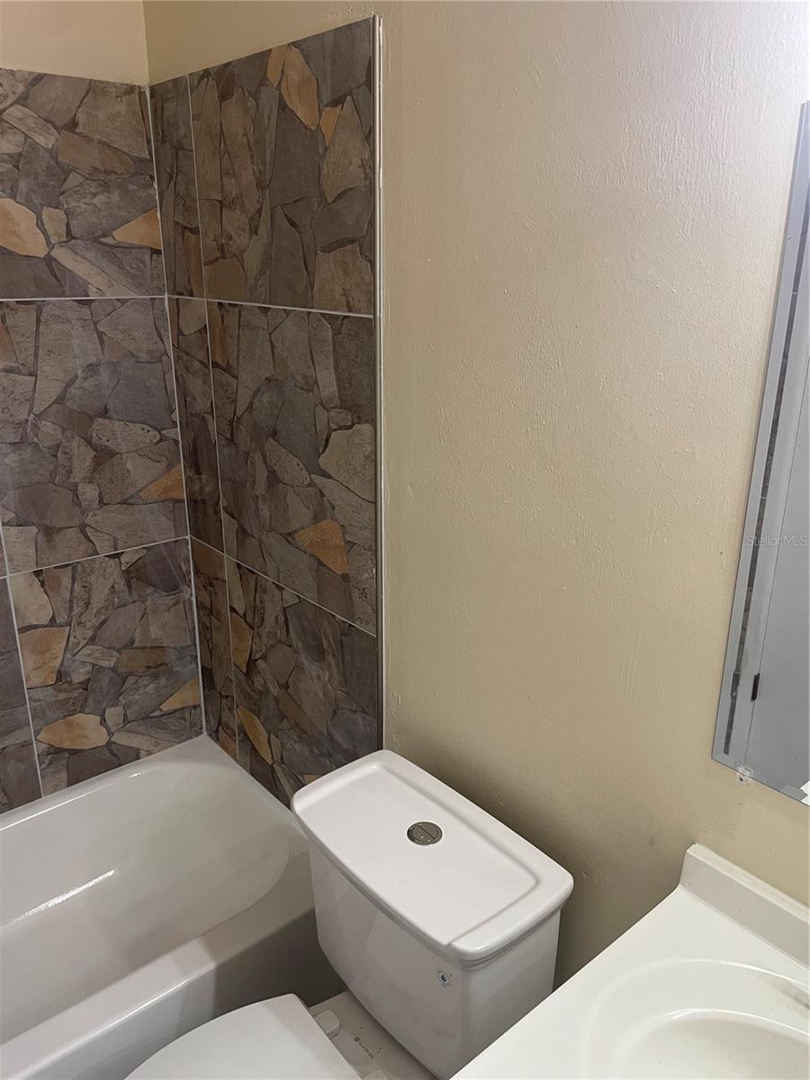 613 61ST AVENUE TER E #613, BRADENTON, FL, 34203