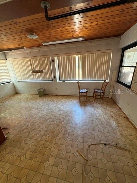 160 E ELM DR, ORANGE CITY, FL, 32763