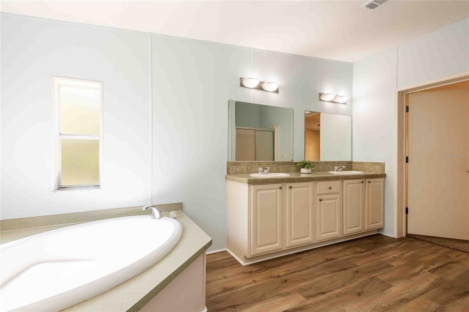 14221 HURRICANE DR, WEEKI WACHEE, FL, 34614
