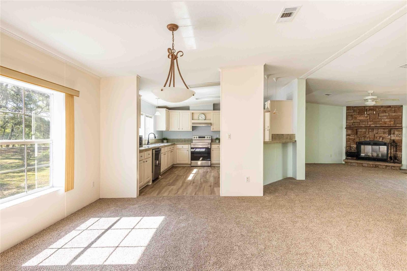 14221 HURRICANE DR, WEEKI WACHEE, FL, 34614