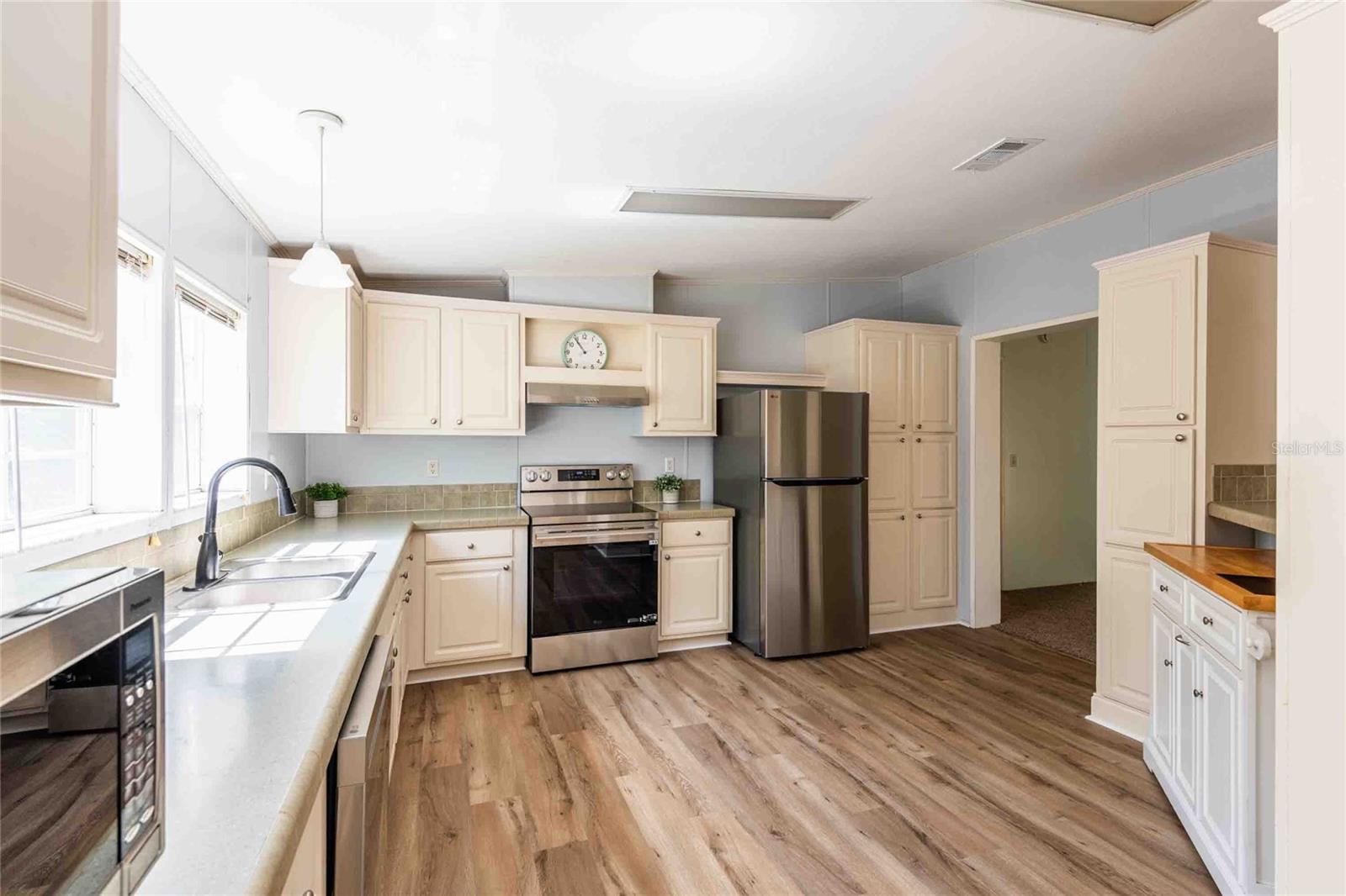 14221 HURRICANE DR, WEEKI WACHEE, FL, 34614