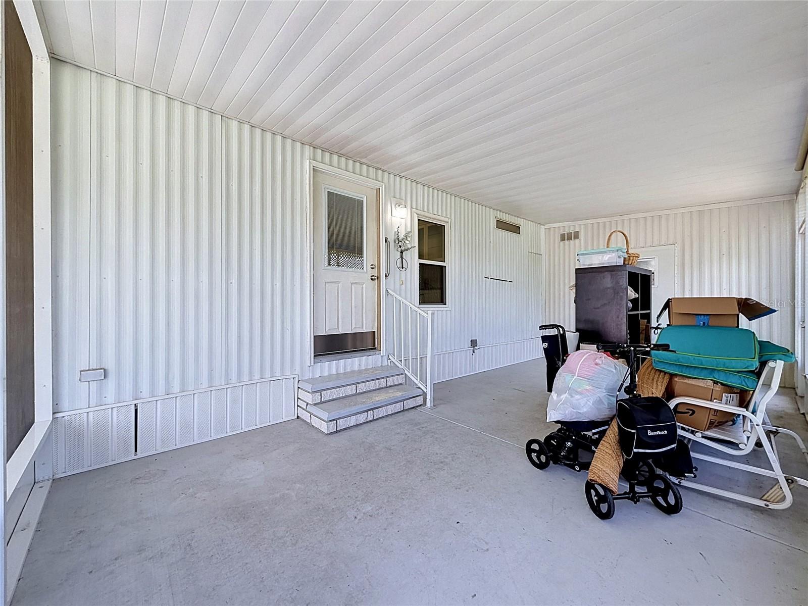 1666 ELKHART CIR, TAVARES, FL, 32778