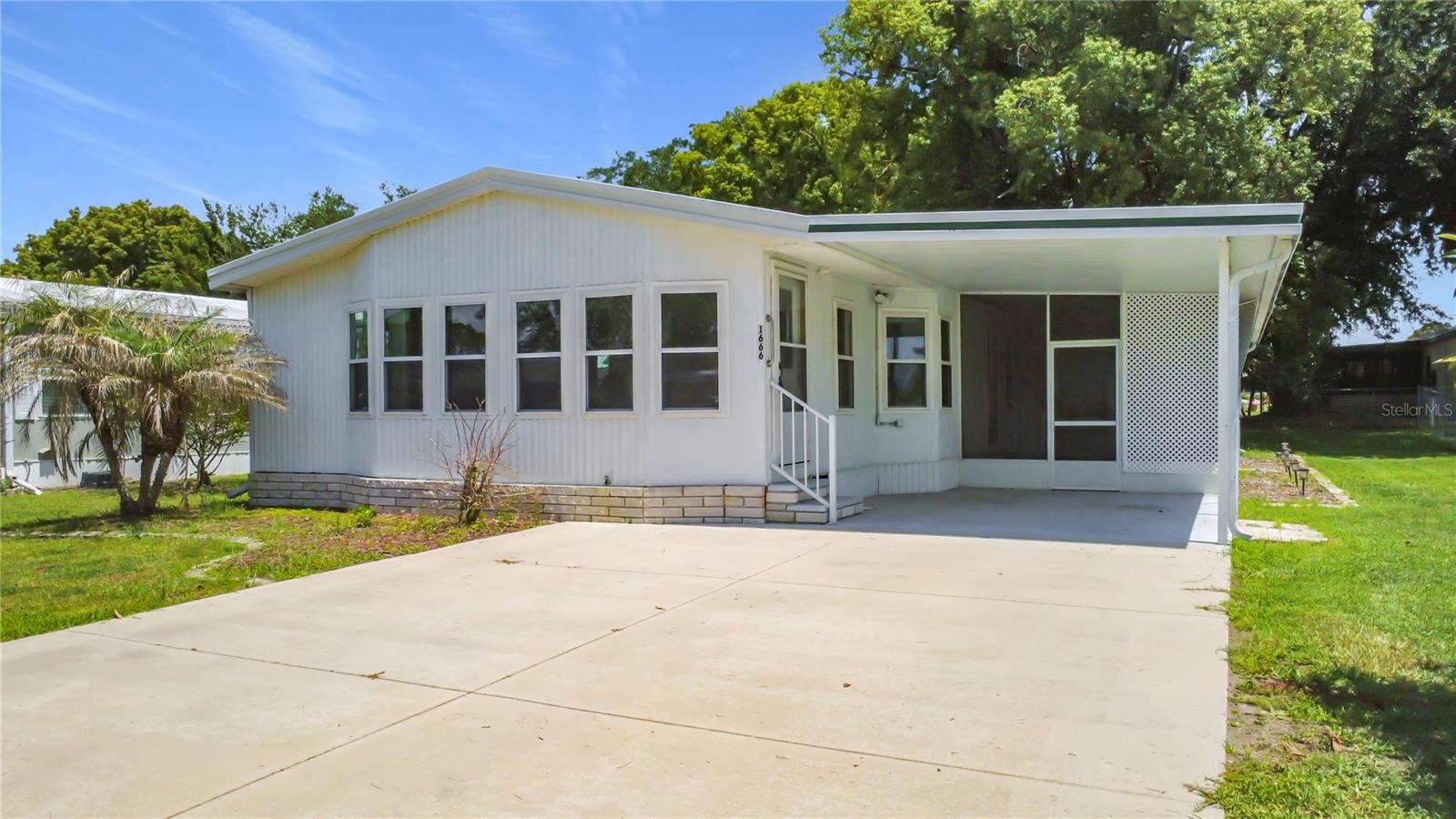 1666 ELKHART CIR, TAVARES, FL, 32778