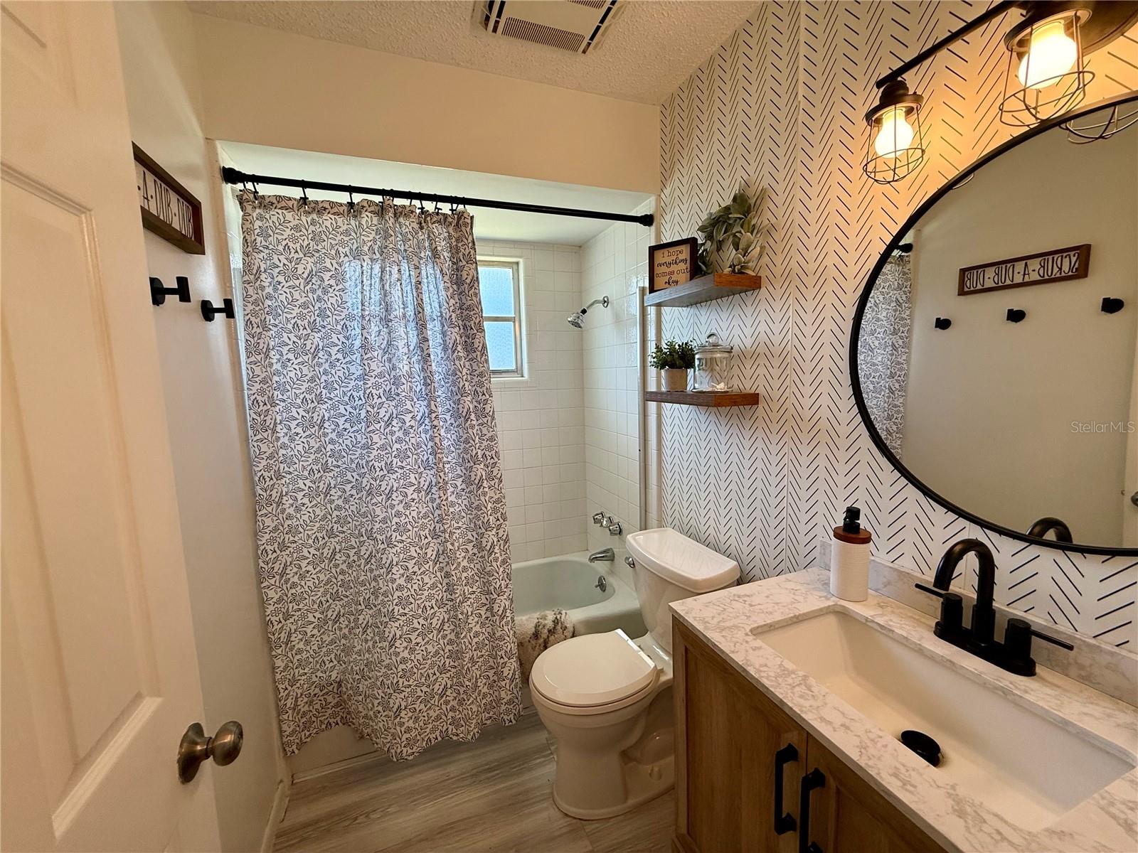 3607 CAMBRIDGE DR W, BRADENTON, FL, 34205