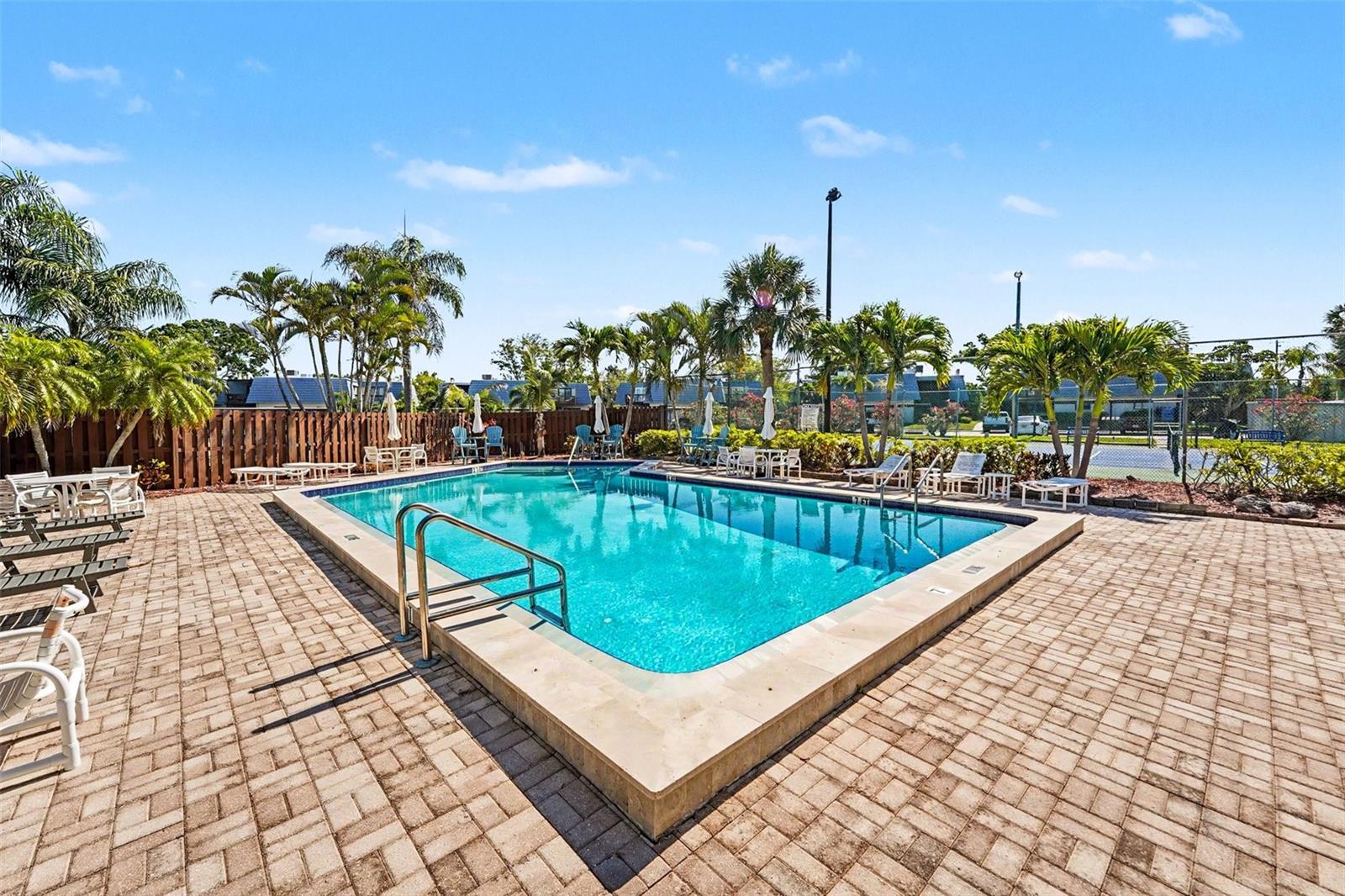 14521 CATALINA CIR, SEMINOLE, FL, 33776