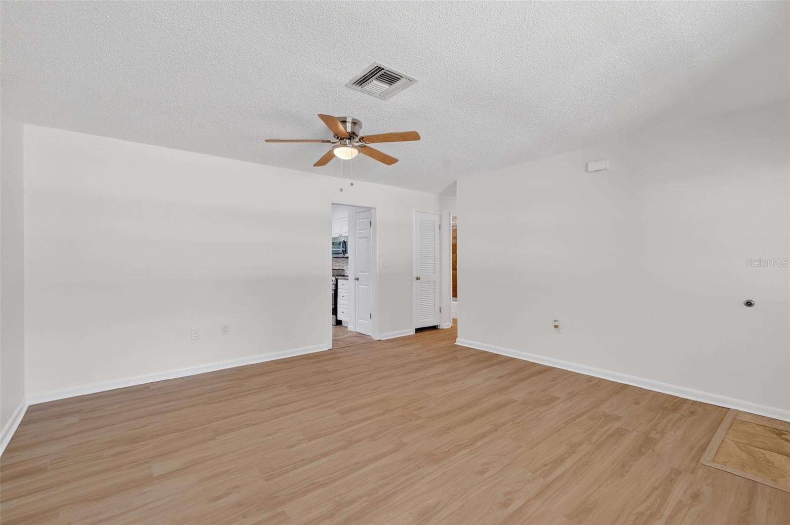 60 OUTLOOK ST, UMATILLA, FL, 32784