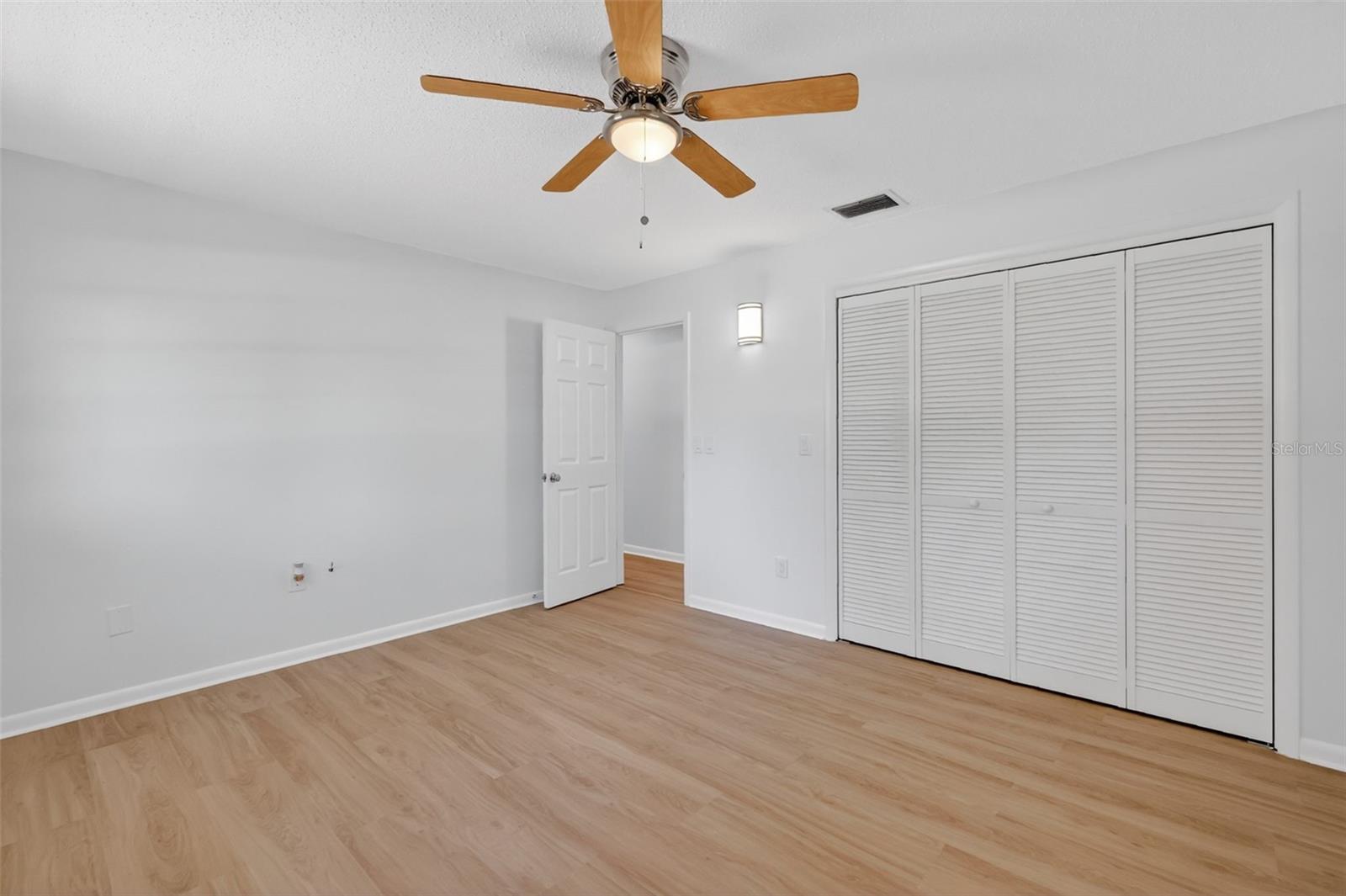60 OUTLOOK ST, UMATILLA, FL, 32784