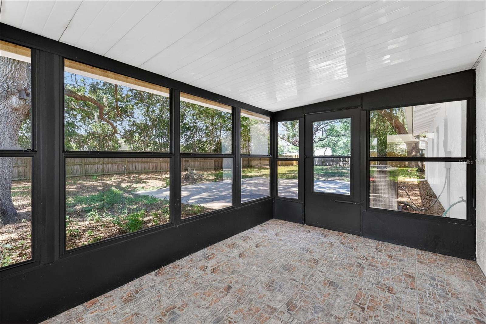 60 OUTLOOK ST, UMATILLA, FL, 32784