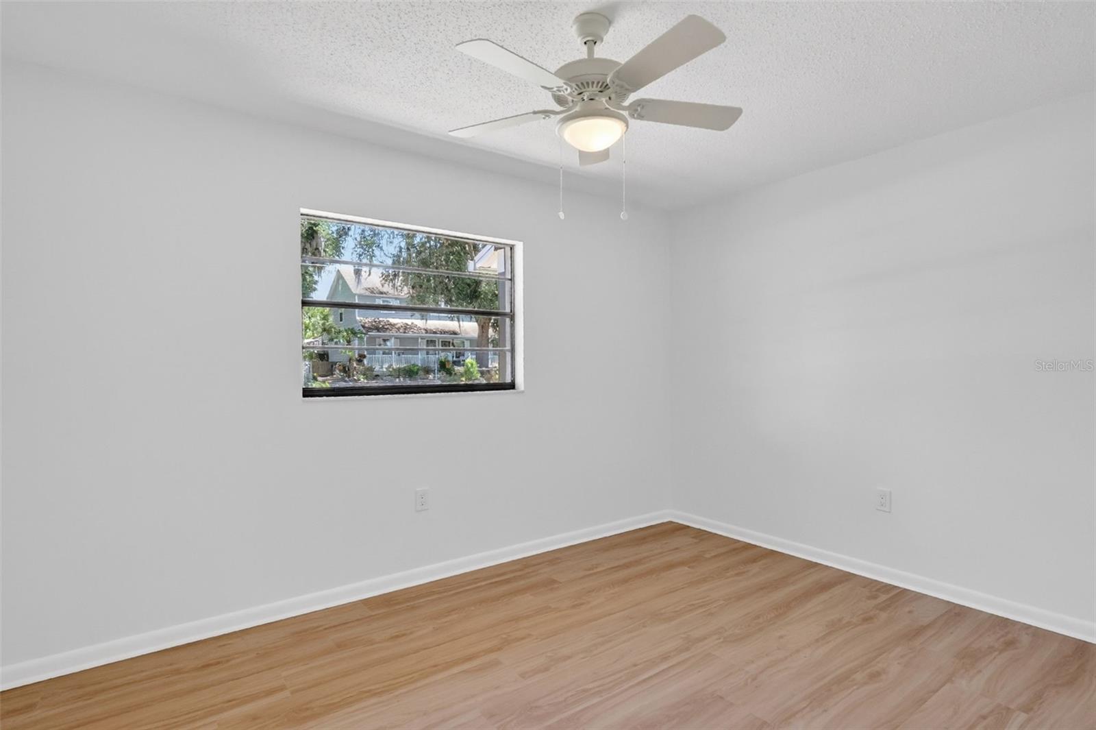 60 OUTLOOK ST, UMATILLA, FL, 32784