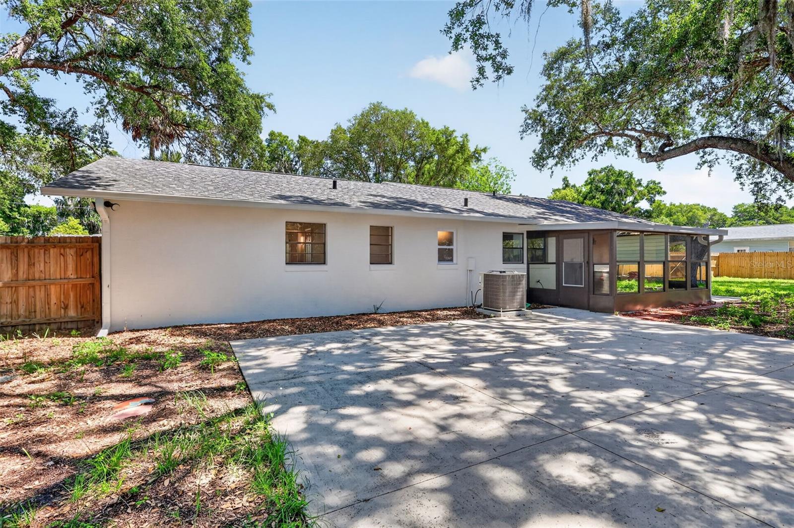 60 OUTLOOK ST, UMATILLA, FL, 32784