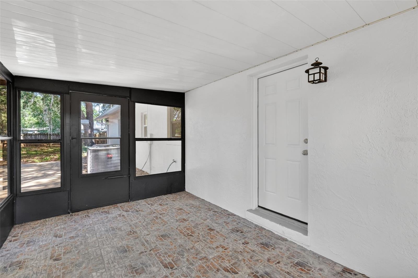 60 OUTLOOK ST, UMATILLA, FL, 32784