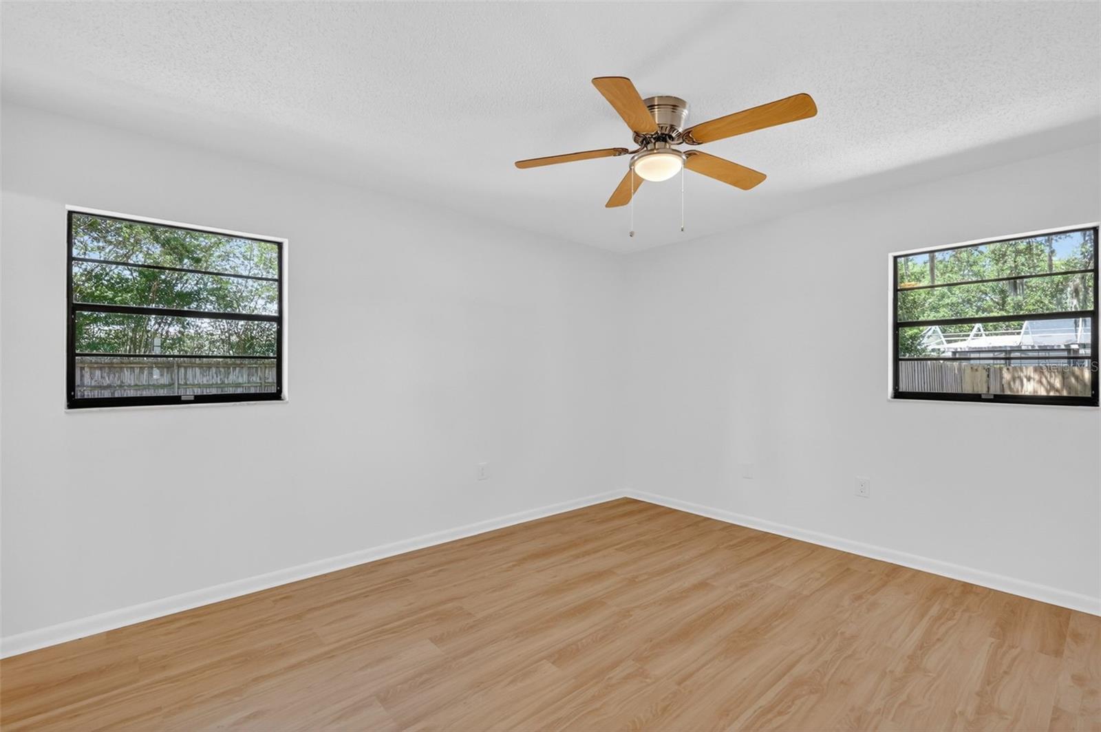 60 OUTLOOK ST, UMATILLA, FL, 32784