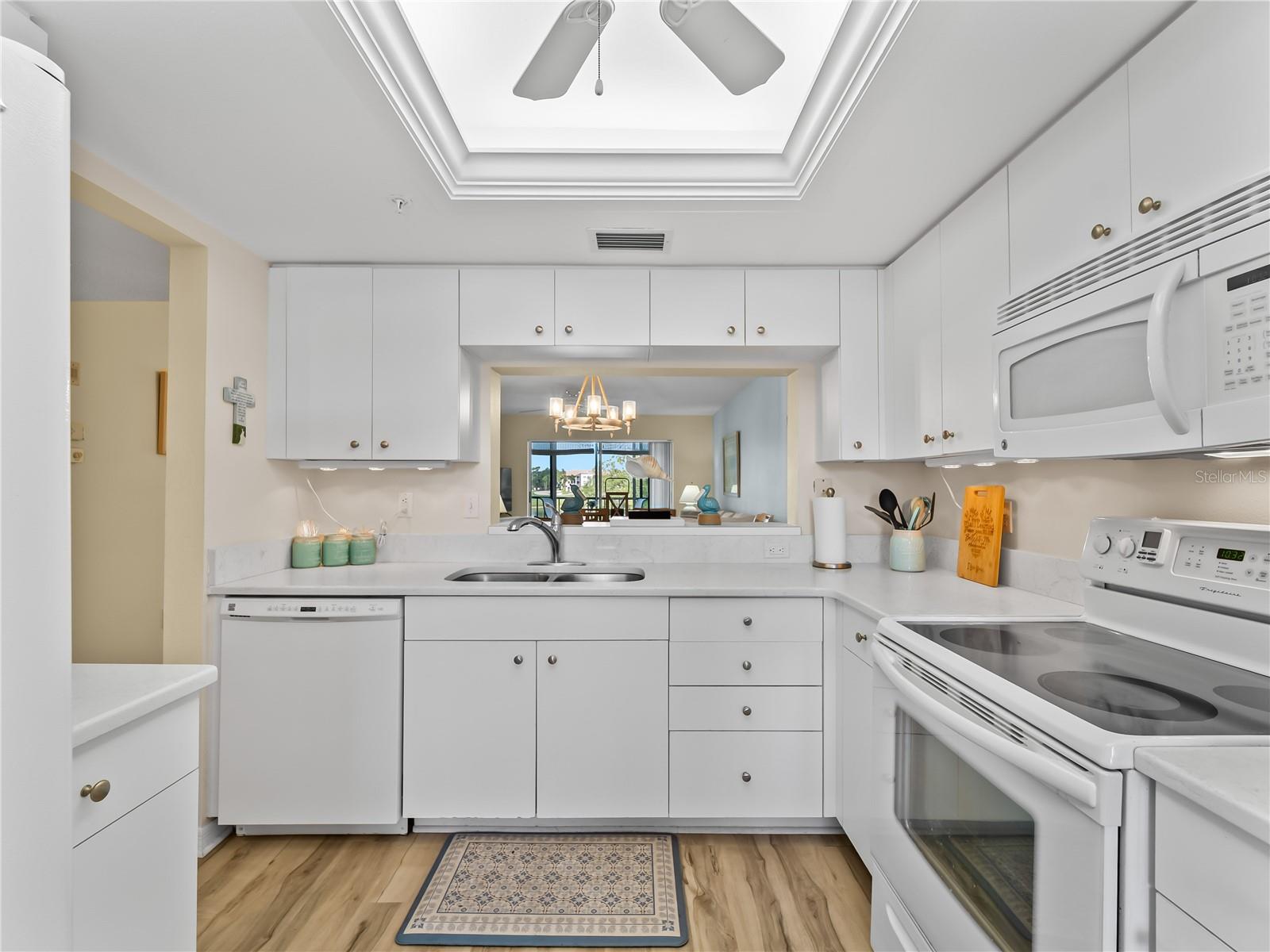 9330 CLUBSIDE CIR #3207, SARASOTA, FL, 34238