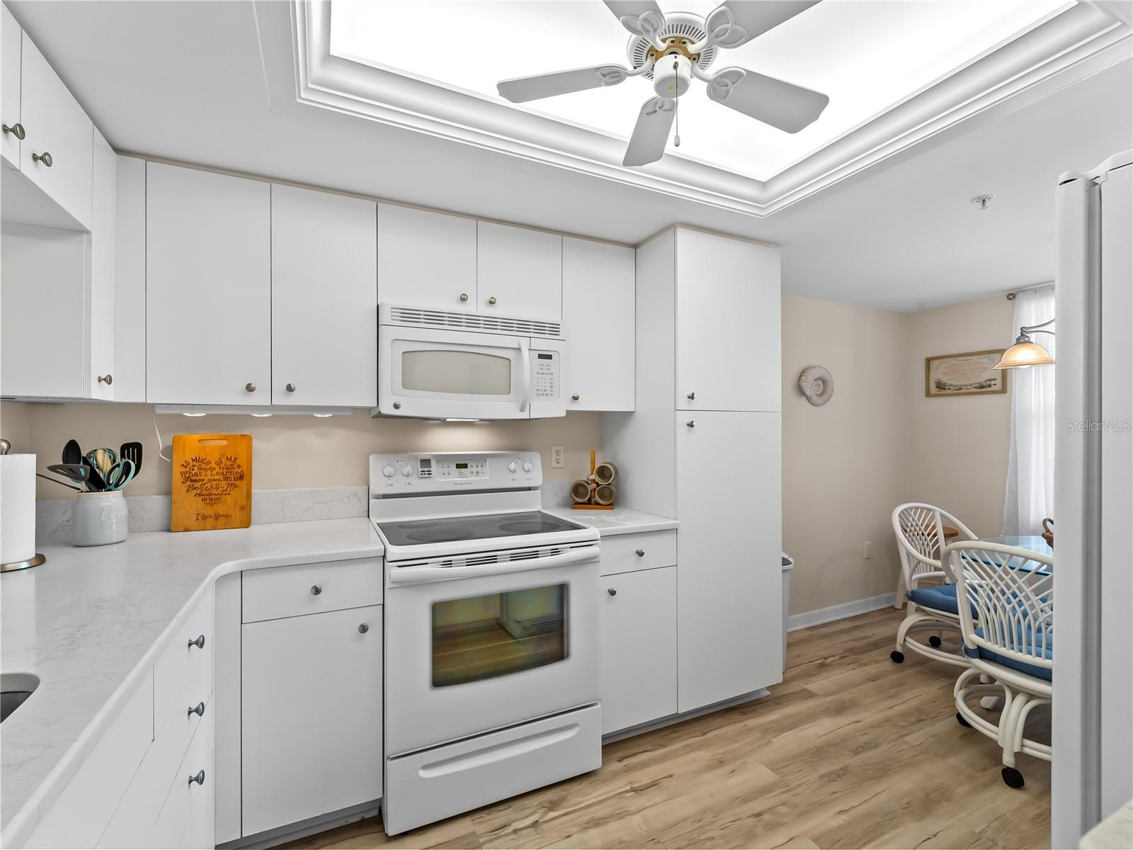 9330 CLUBSIDE CIR #3207, SARASOTA, FL, 34238