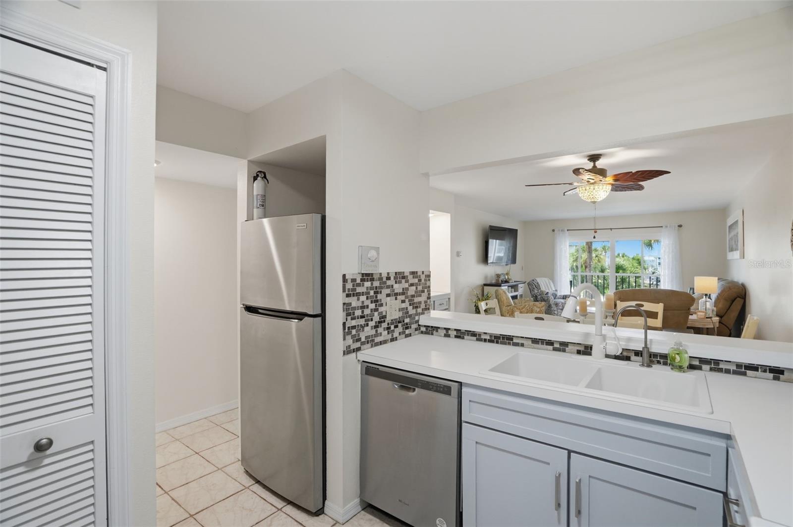 5557 SEA FOREST DR #215, NEW PORT RICHEY, FL, 34652