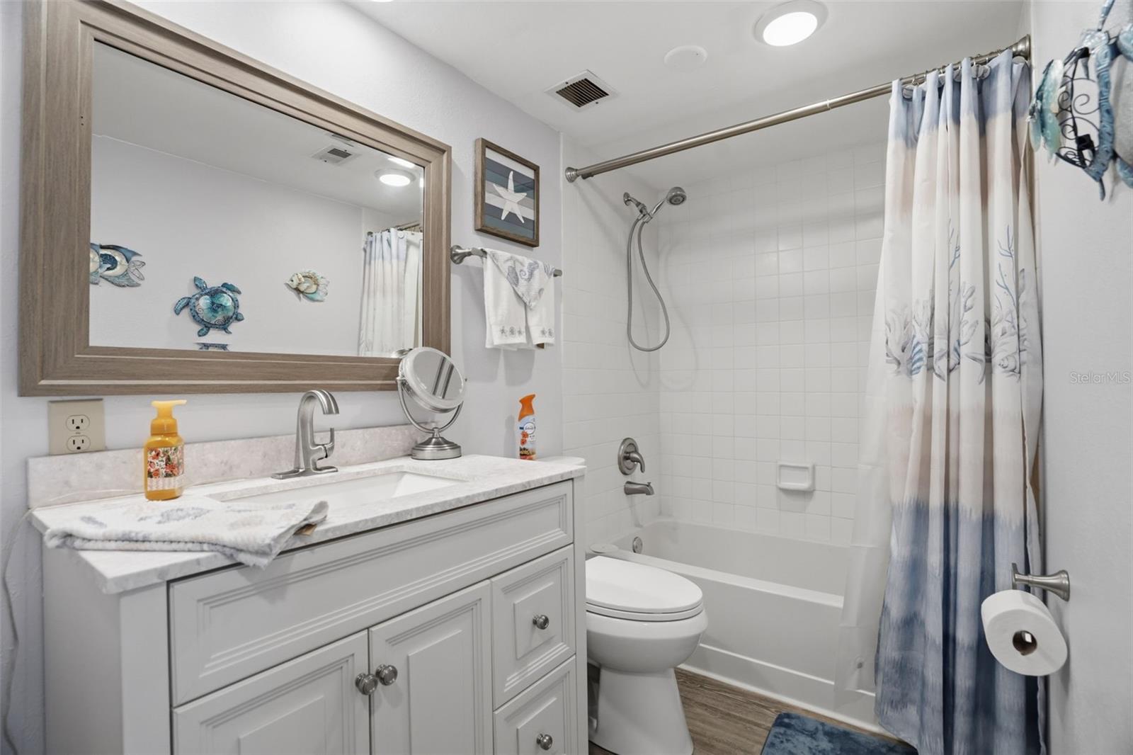 5557 SEA FOREST DR #215, NEW PORT RICHEY, FL, 34652