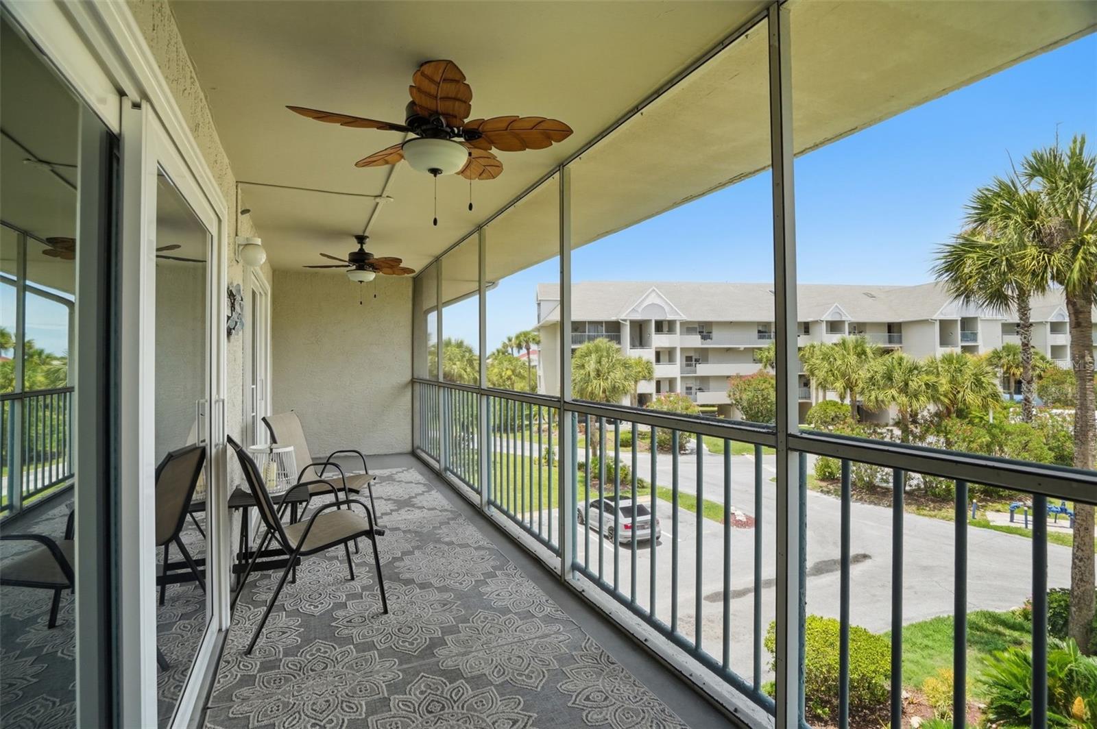5557 SEA FOREST DR #215, NEW PORT RICHEY, FL, 34652
