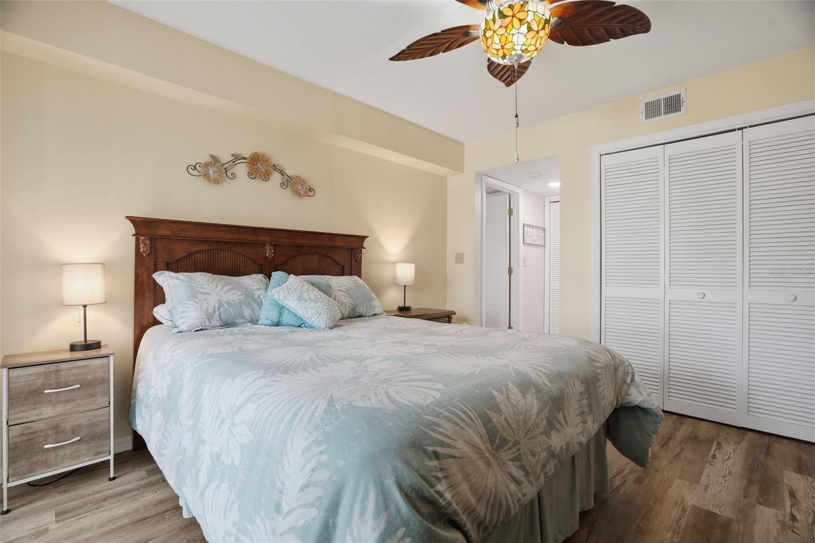 5557 SEA FOREST DR #215, NEW PORT RICHEY, FL, 34652