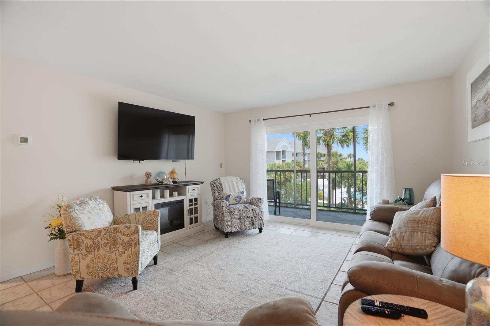 5557 SEA FOREST DR #215, NEW PORT RICHEY, FL, 34652