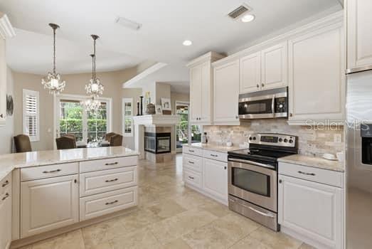 18901 SAINT LAURENT DR, LUTZ, FL, 33558