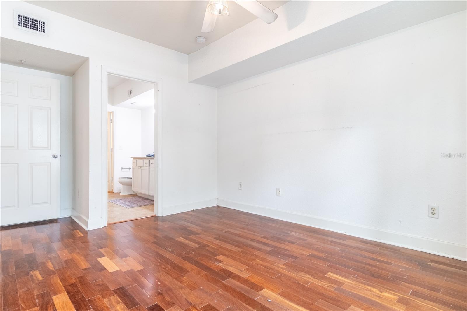202 E SOUTH ST #1044, ORLANDO, FL, 32801