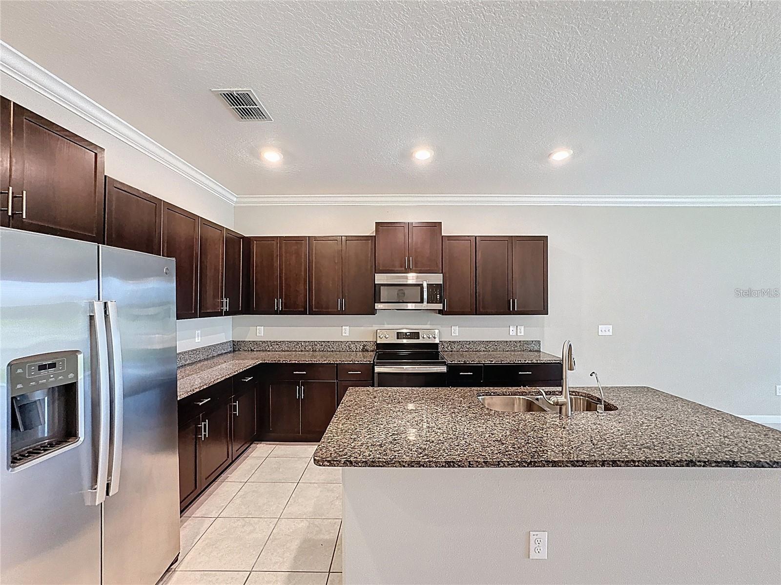 8069 ROLLING SHELL TRL, WESLEY CHAPEL, FL, 33545