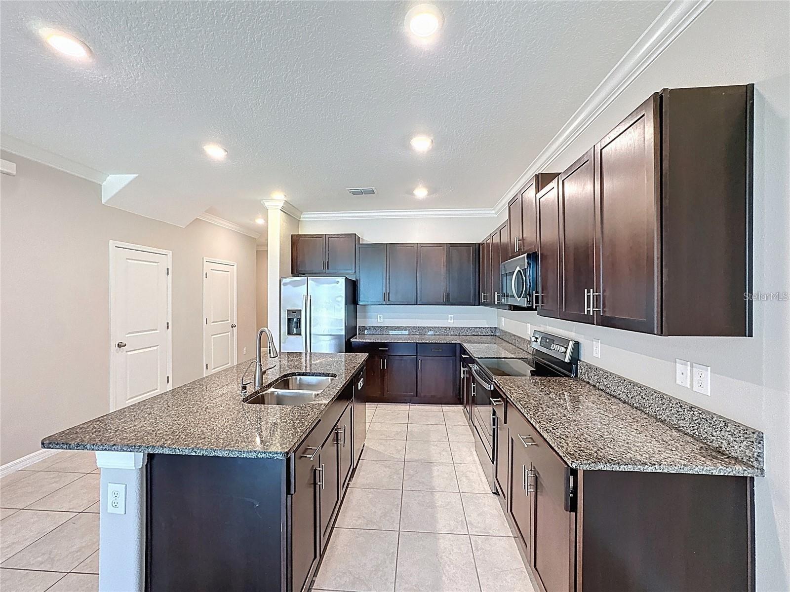 8069 ROLLING SHELL TRL, WESLEY CHAPEL, FL, 33545