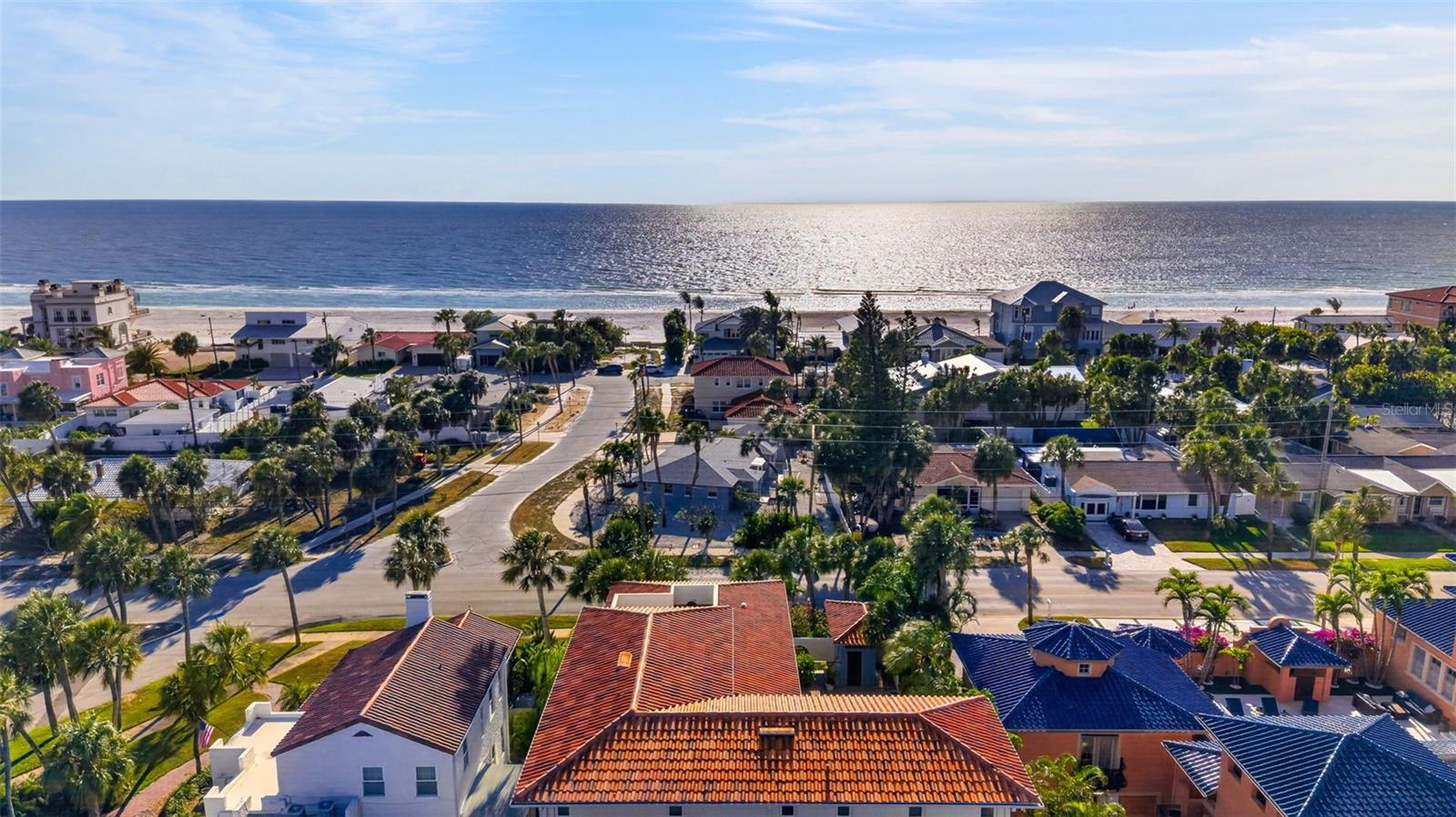 831 MANDALAY AVE, CLEARWATER BEACH, FL, 33767
