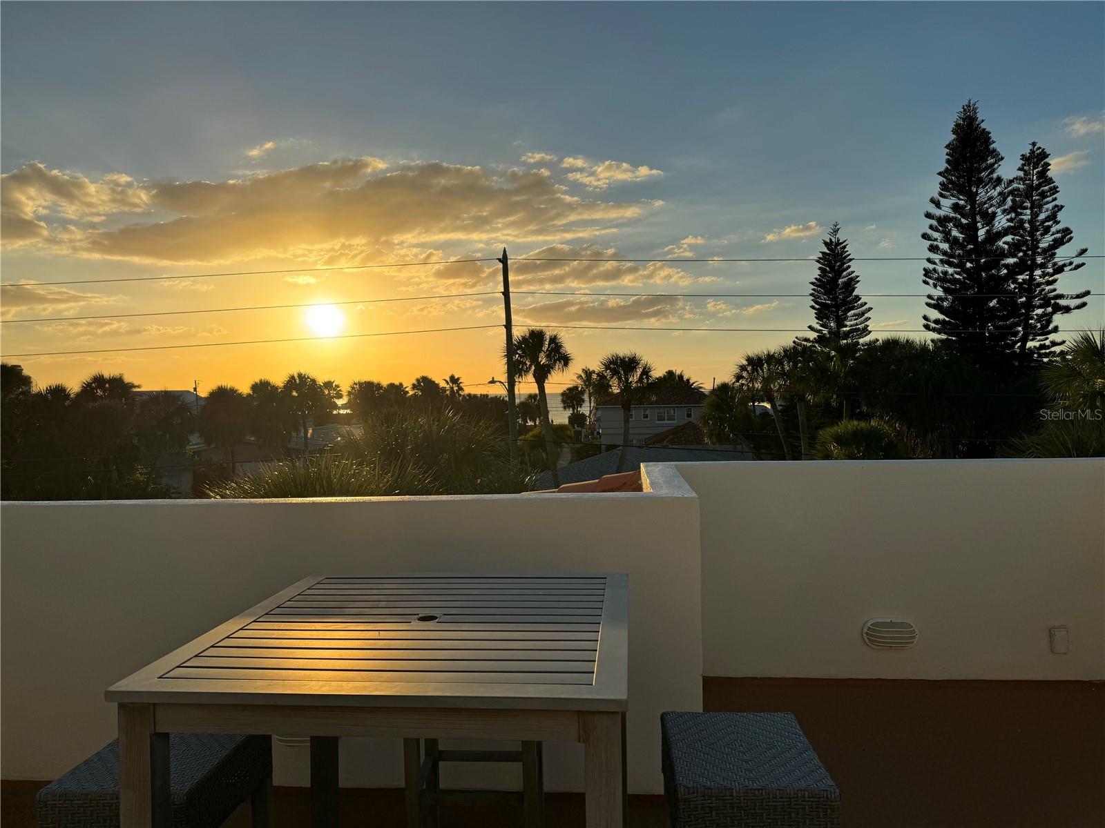 831 MANDALAY AVE, CLEARWATER BEACH, FL, 33767