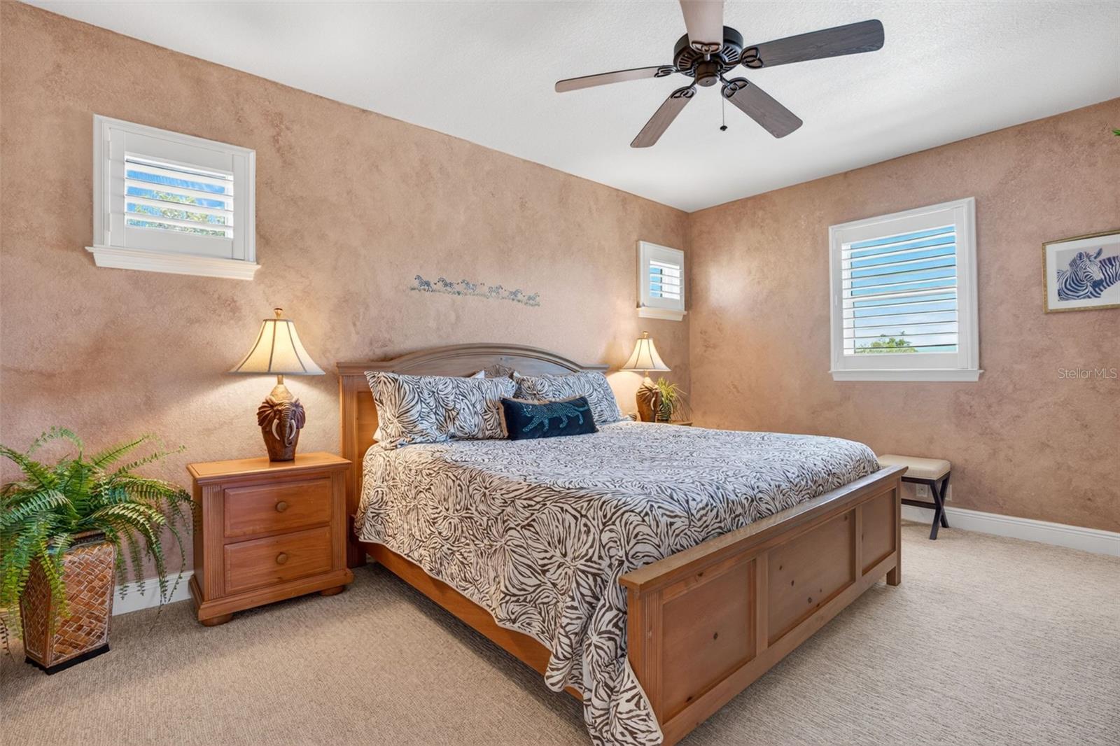 831 MANDALAY AVE, CLEARWATER BEACH, FL, 33767