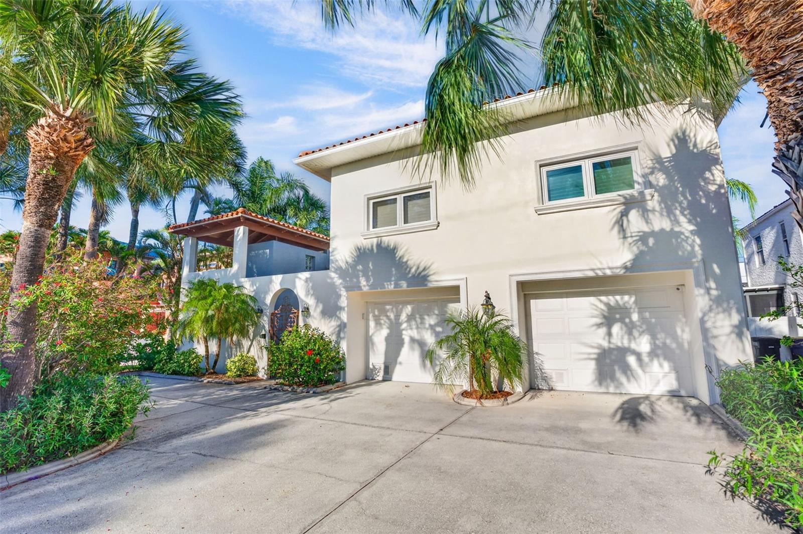 831 MANDALAY AVE, CLEARWATER BEACH, FL, 33767