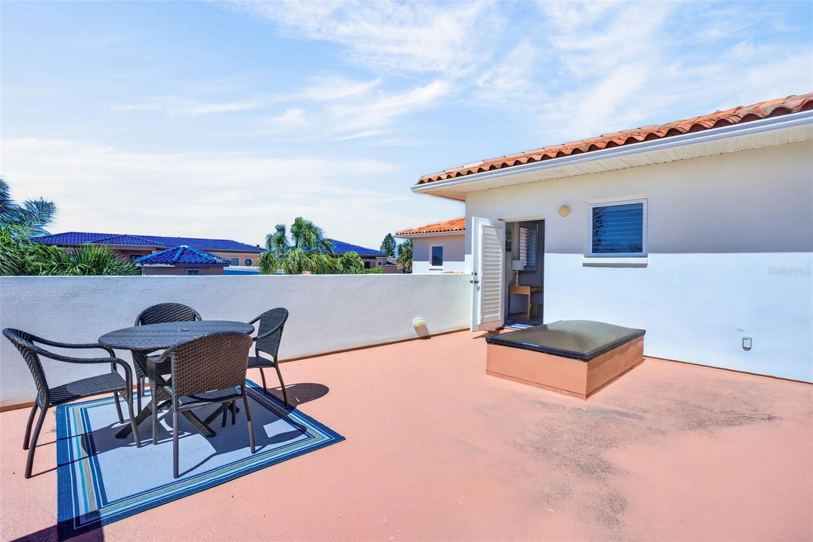 831 MANDALAY AVE, CLEARWATER BEACH, FL, 33767