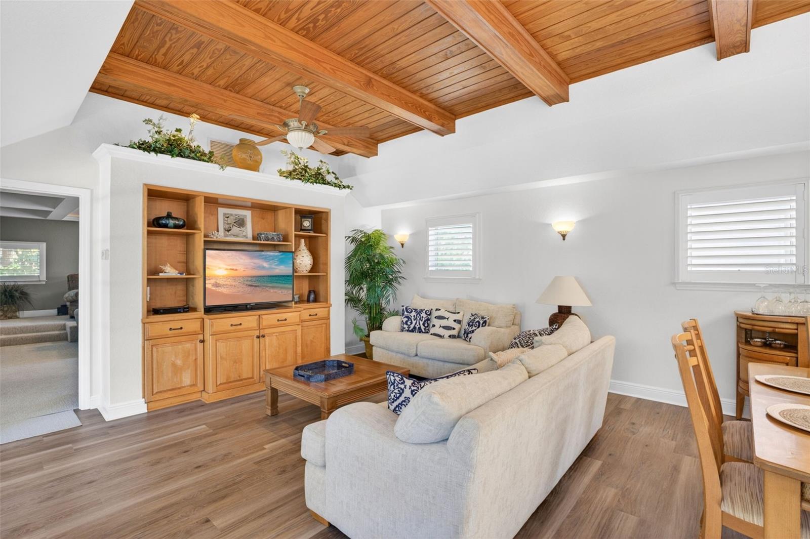 831 MANDALAY AVE, CLEARWATER BEACH, FL, 33767