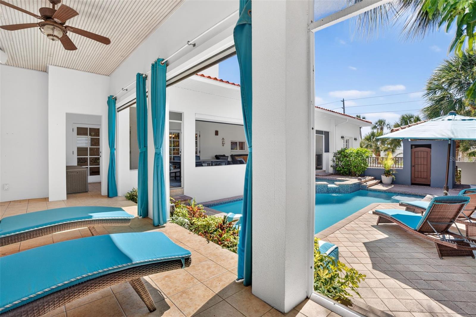 831 MANDALAY AVE, CLEARWATER BEACH, FL, 33767