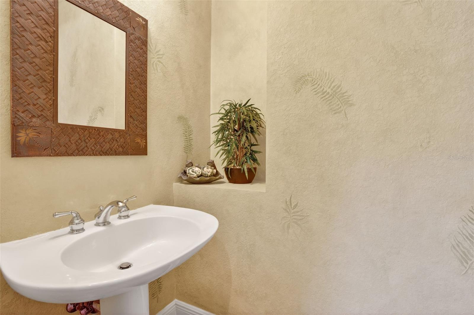 831 MANDALAY AVE, CLEARWATER BEACH, FL, 33767