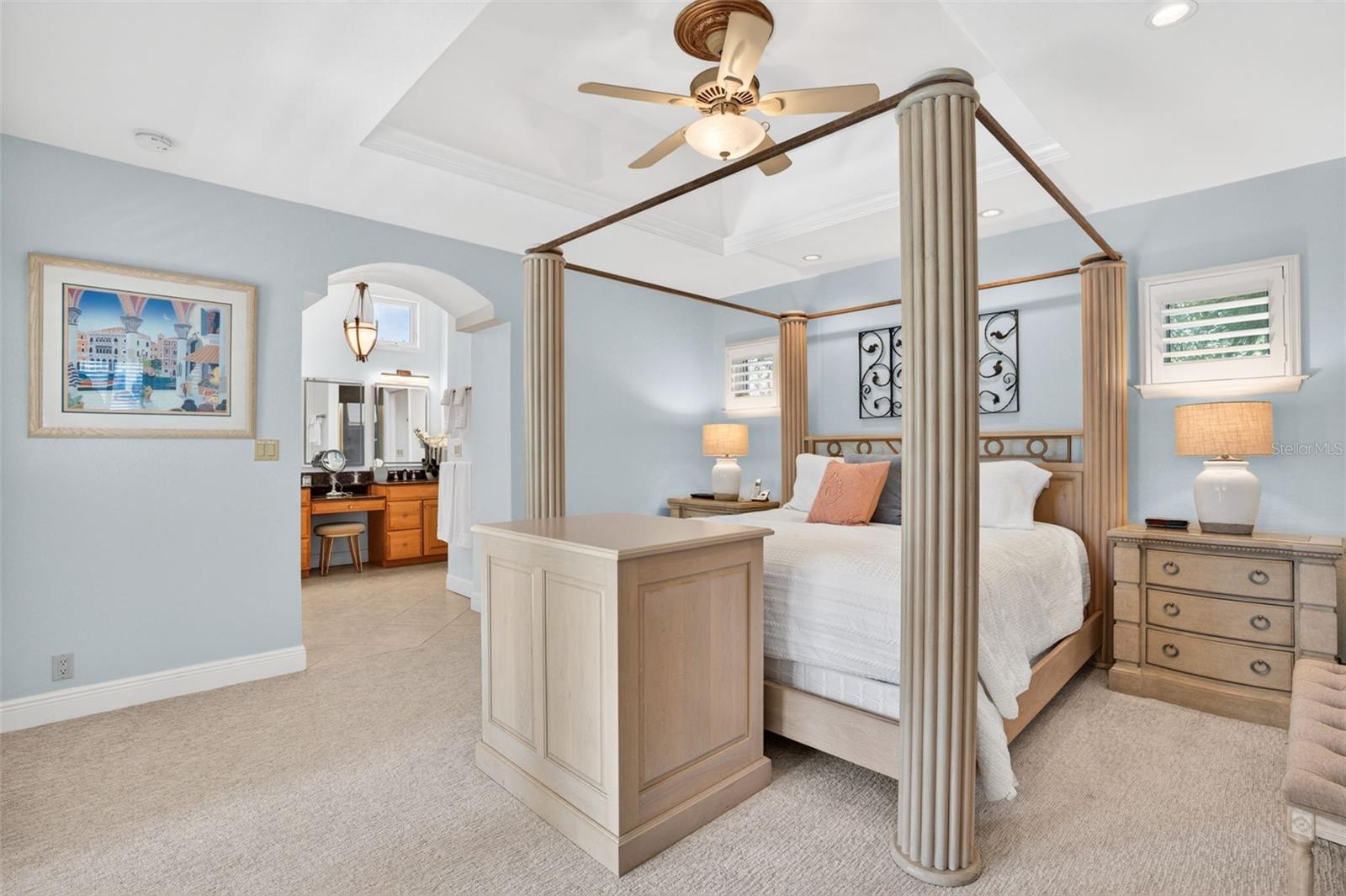 831 MANDALAY AVE, CLEARWATER BEACH, FL, 33767