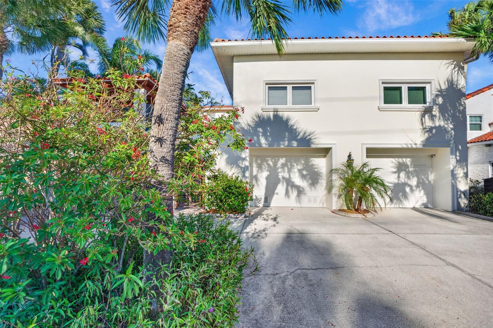 831 MANDALAY AVE, CLEARWATER BEACH, FL, 33767