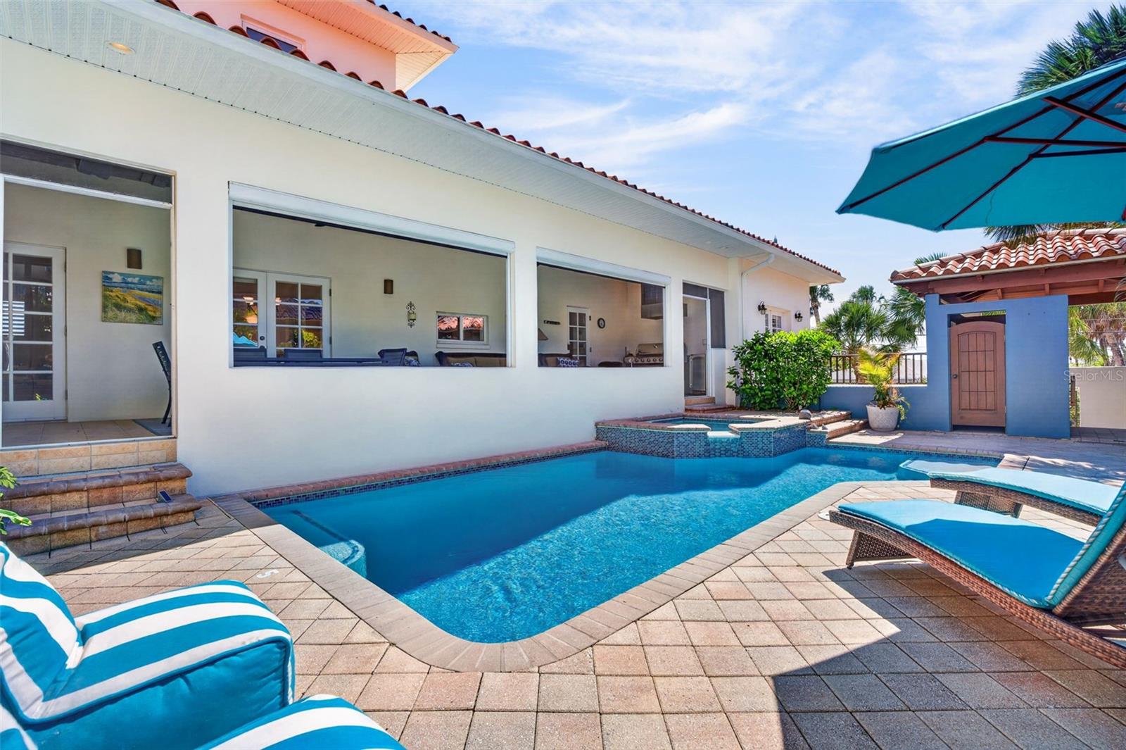 831 MANDALAY AVE, CLEARWATER BEACH, FL, 33767