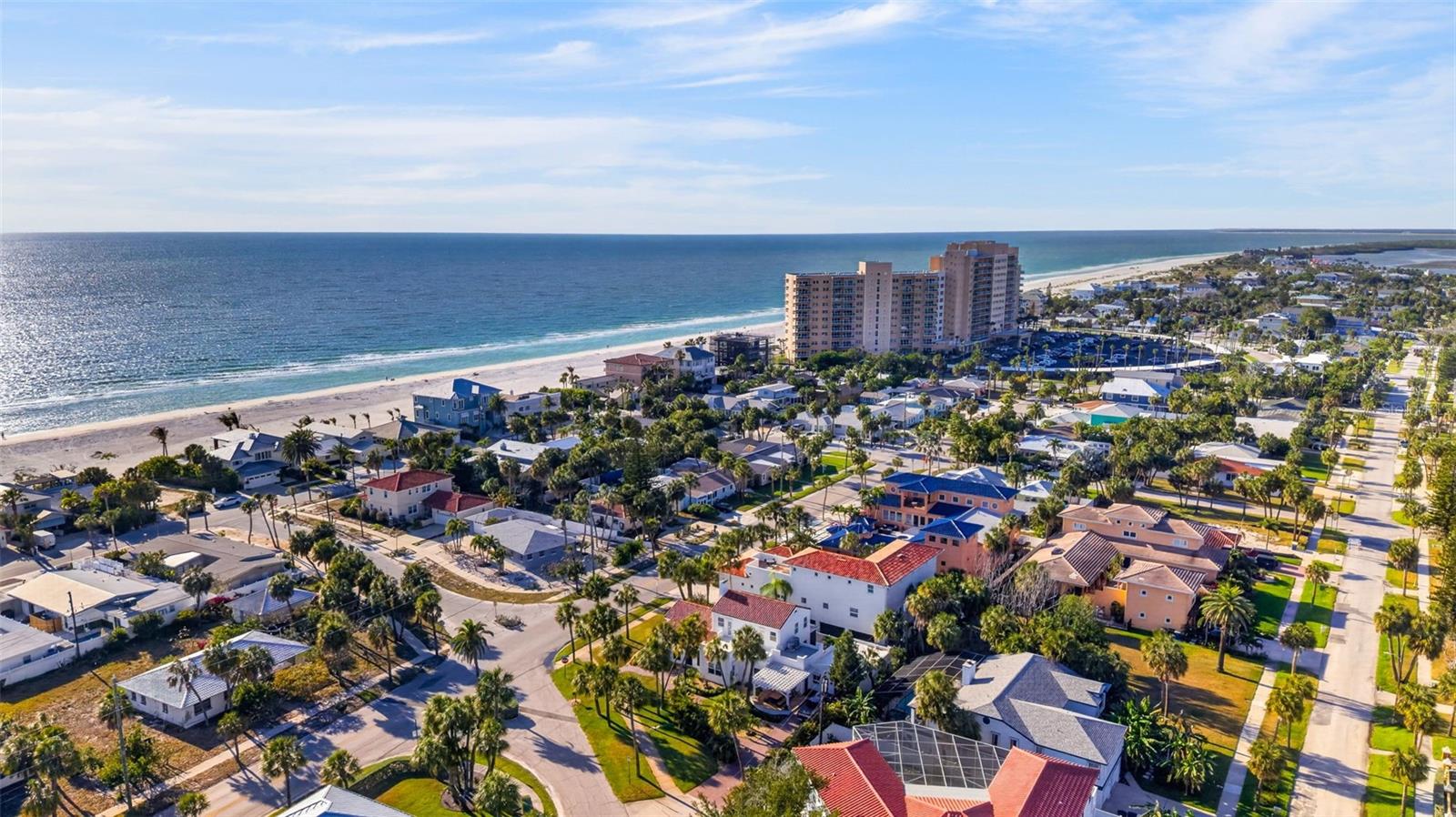 831 MANDALAY AVE, CLEARWATER BEACH, FL, 33767