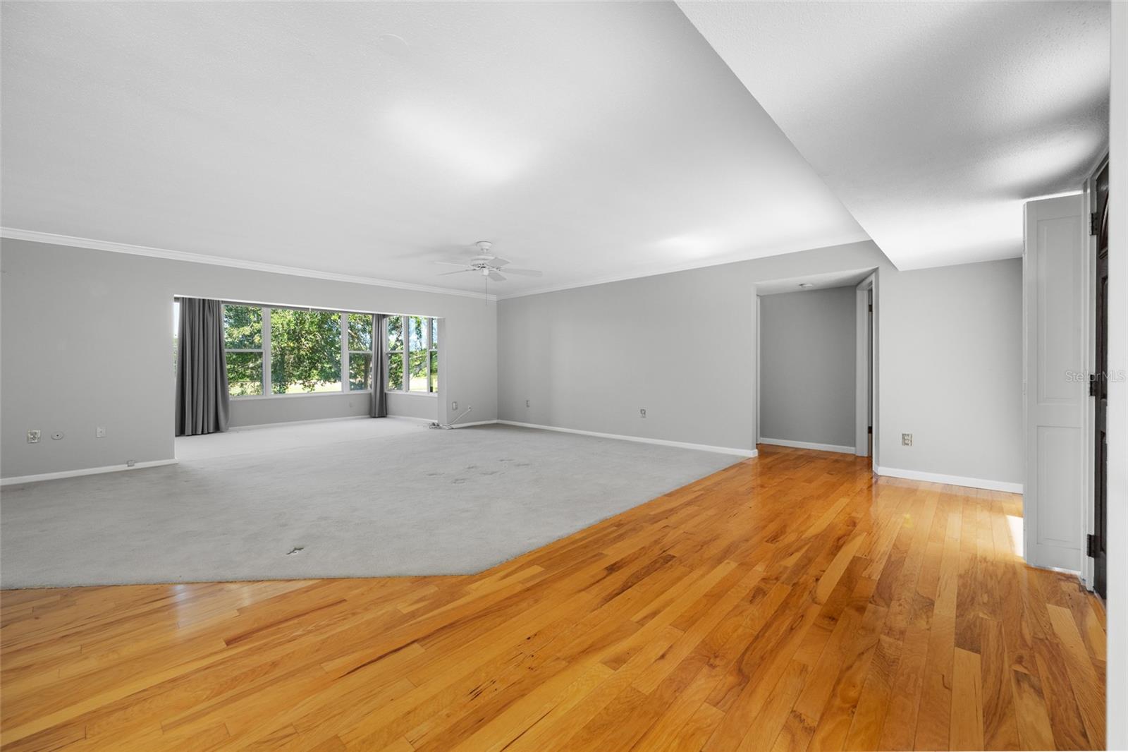 11 COUNTRY CLUB DR #11, LARGO, FL, 33771
