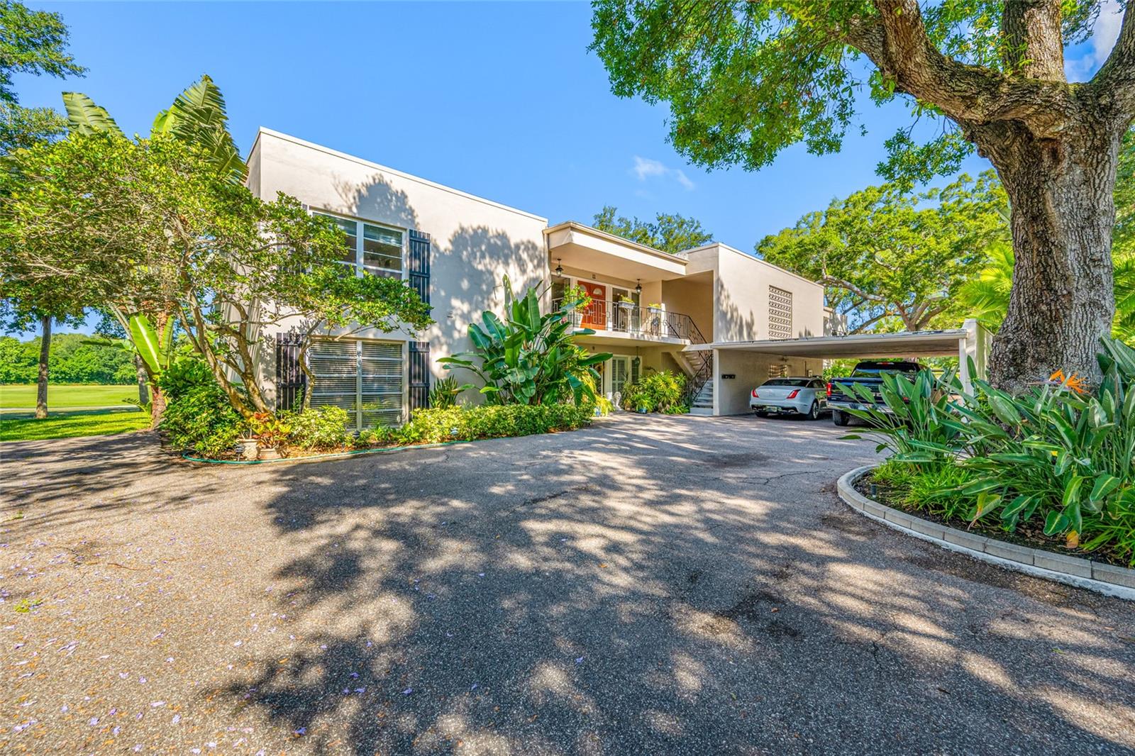 11 COUNTRY CLUB DR #11, LARGO, FL, 33771