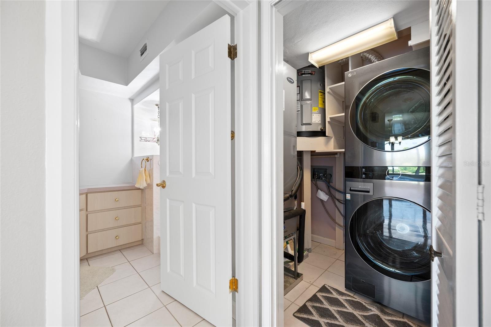 11 COUNTRY CLUB DR #11, LARGO, FL, 33771