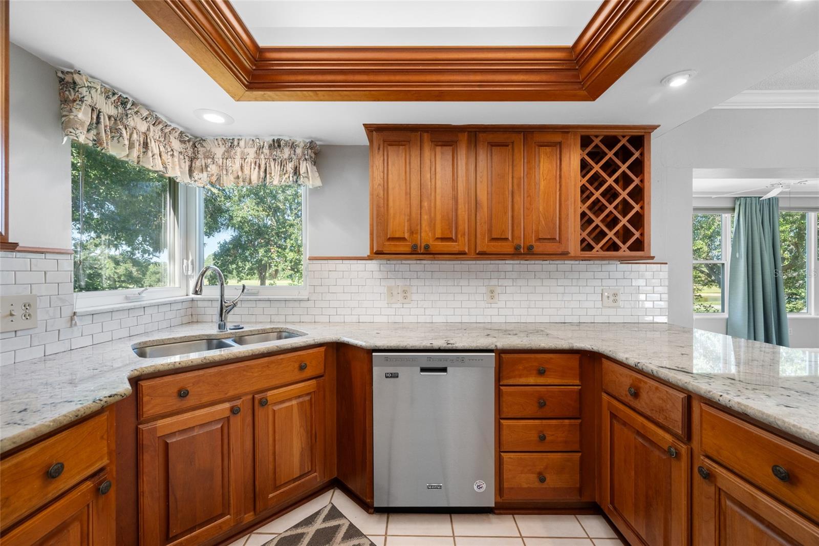 11 COUNTRY CLUB DR #11, LARGO, FL, 33771
