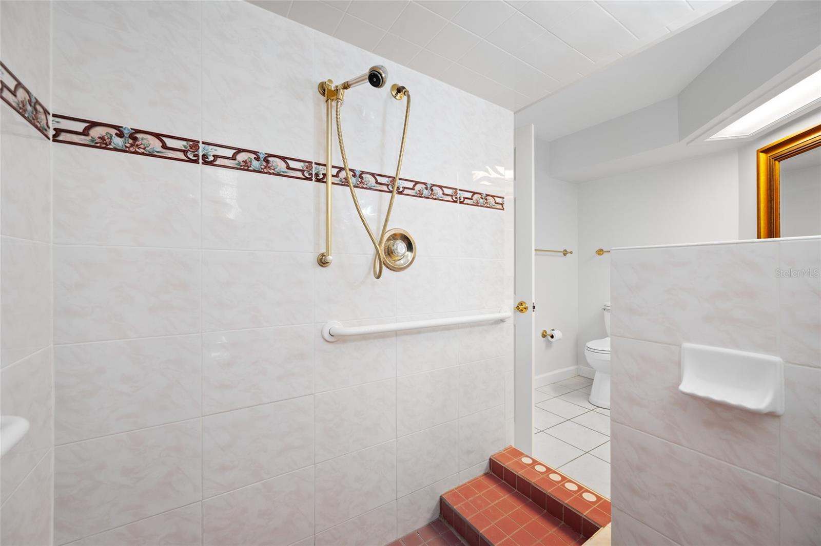 11 COUNTRY CLUB DR #11, LARGO, FL, 33771