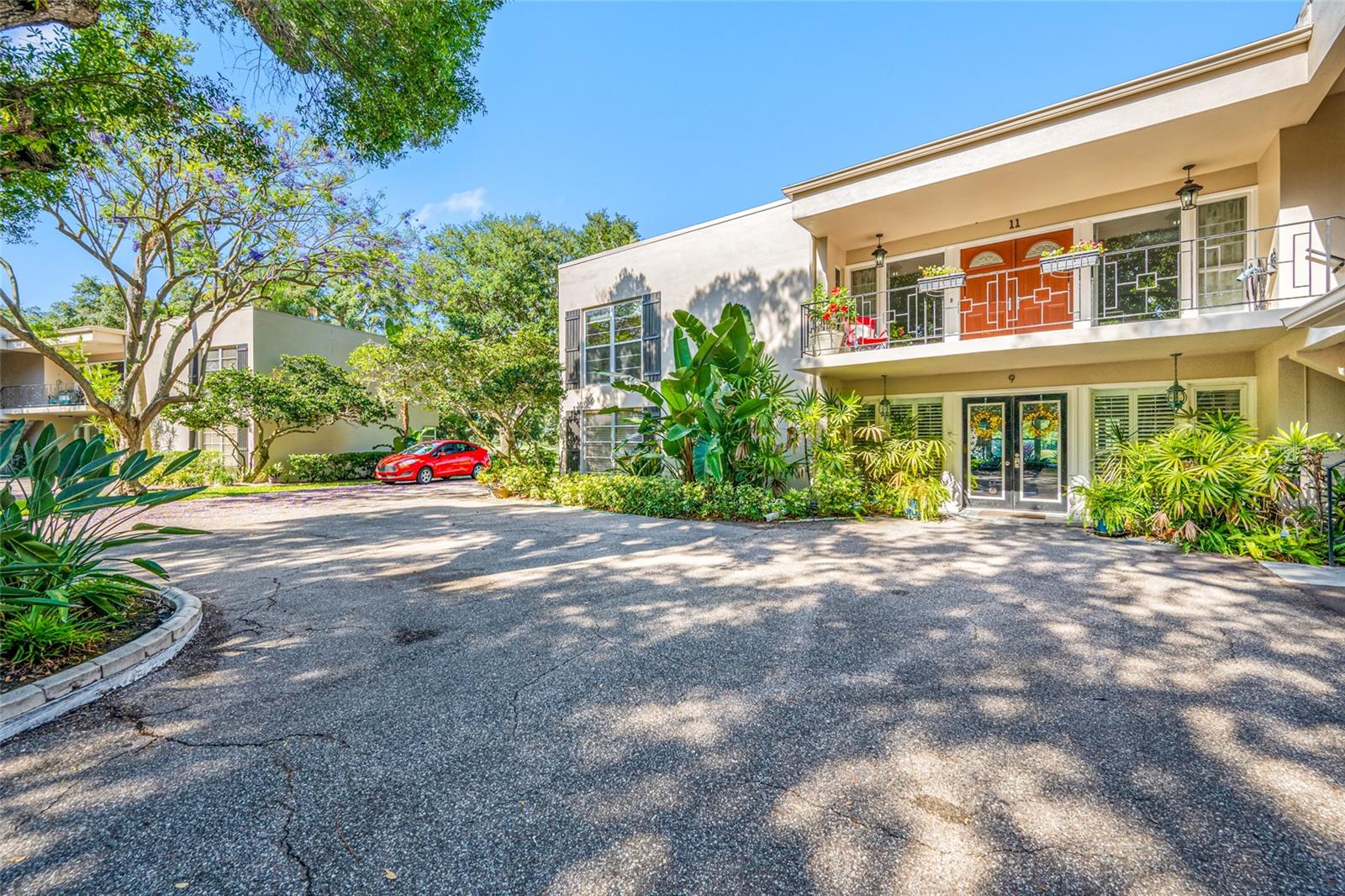 11 COUNTRY CLUB DR #11, LARGO, FL, 33771