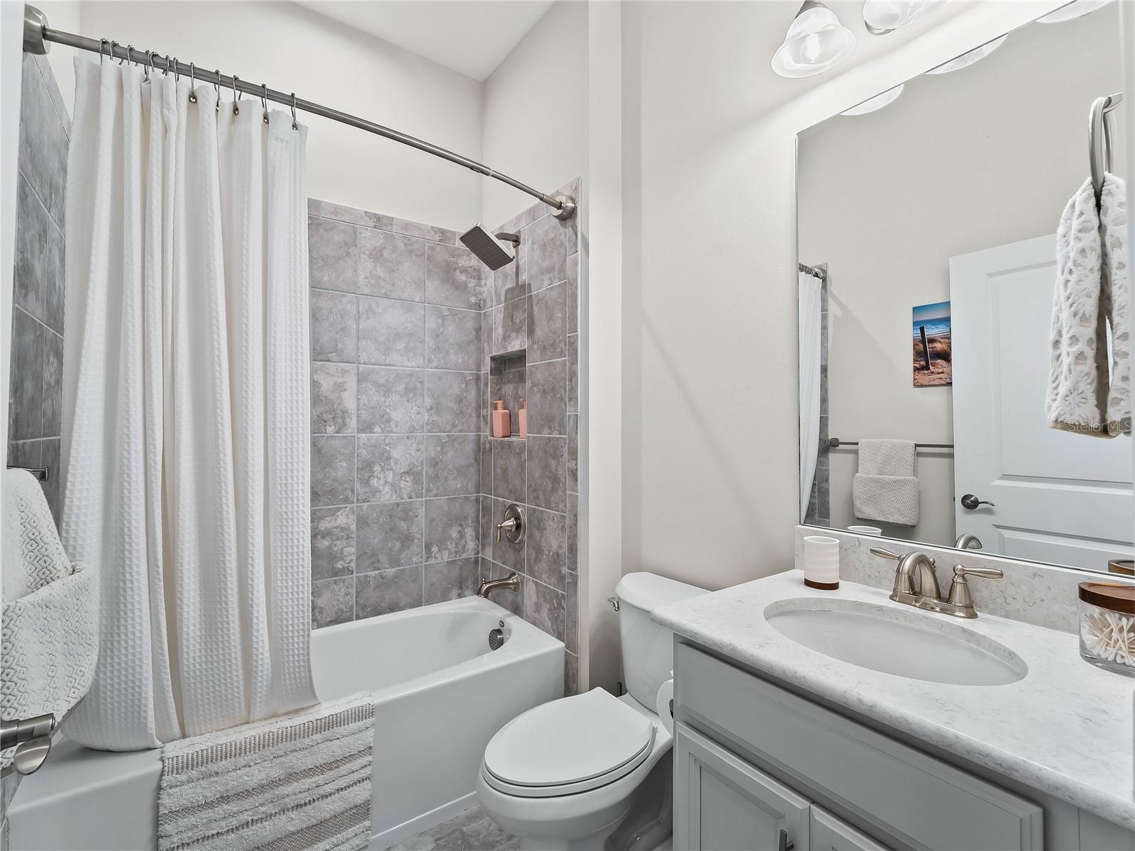 6249 MESA GLN, BRADENTON, FL, 34203