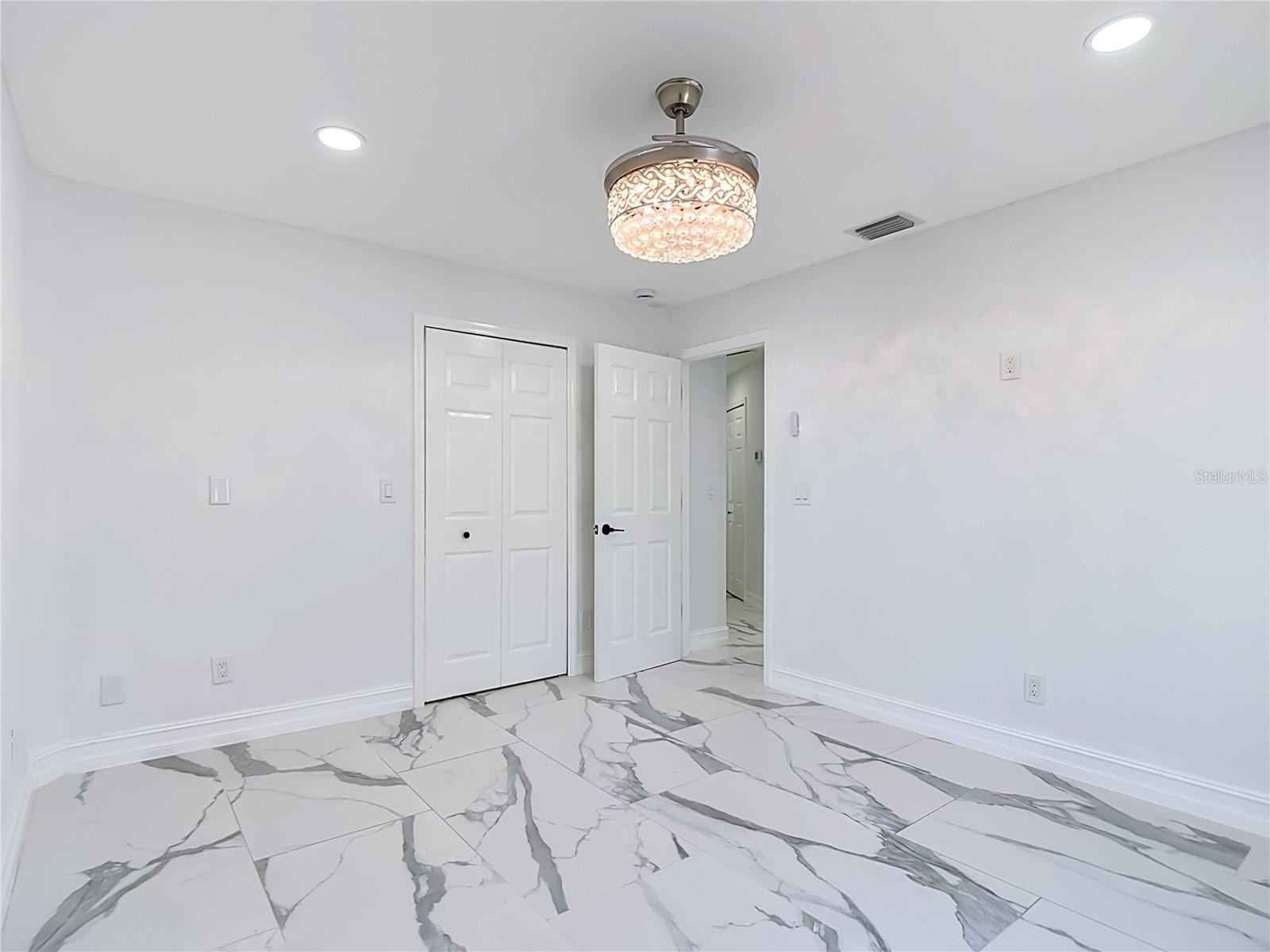 2503 AVIATION PKWY, CAPE CORAL, FL, 33904
