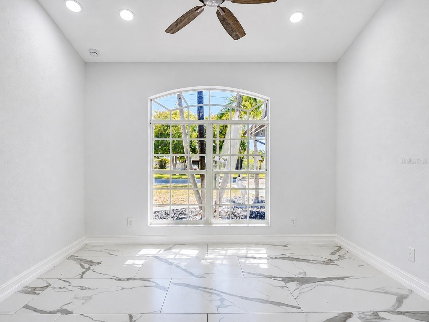 2503 AVIATION PKWY, CAPE CORAL, FL, 33904