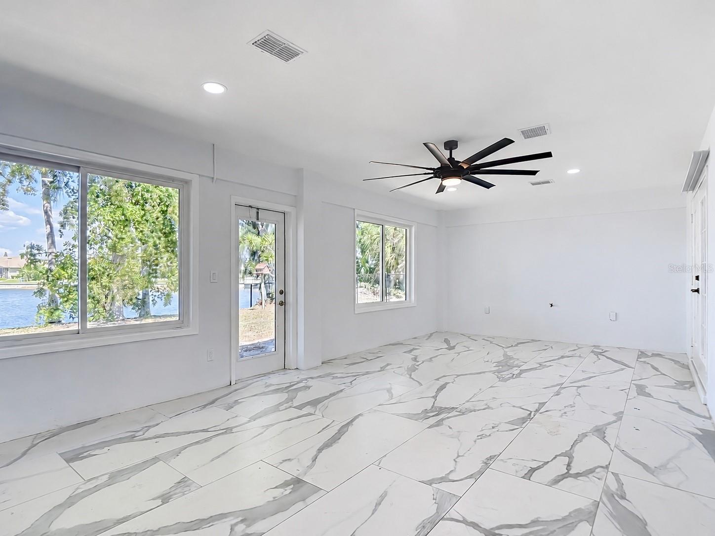 2503 AVIATION PKWY, CAPE CORAL, FL, 33904
